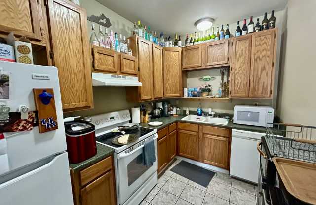 7 Bedroom Available for Pre Lease! Gallery 4