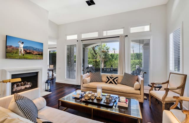 48225 Via Solana - 48225 Vía Solana, La Quinta, CA 92253