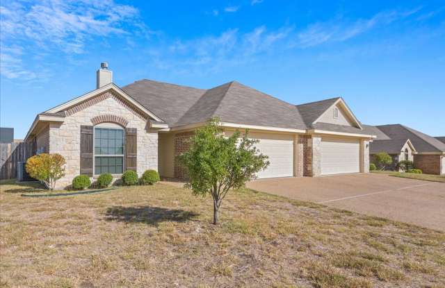 3BR / 2BA Duplex in Hewitt, Texas | Midway ISD photos photos