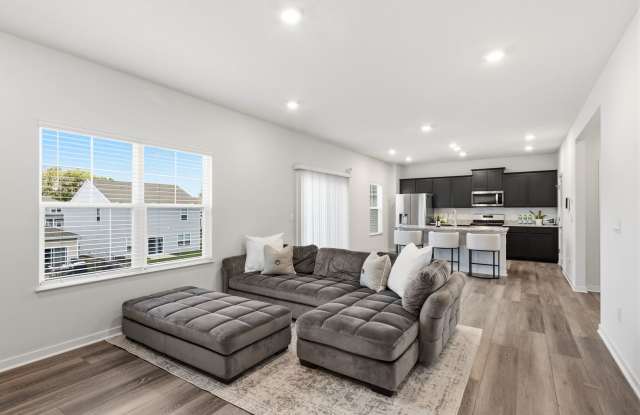 Beautifully Built 3-Bedroom Home with Modern Finishes, Spacious Loft & Fenced Yard! Gallery 3