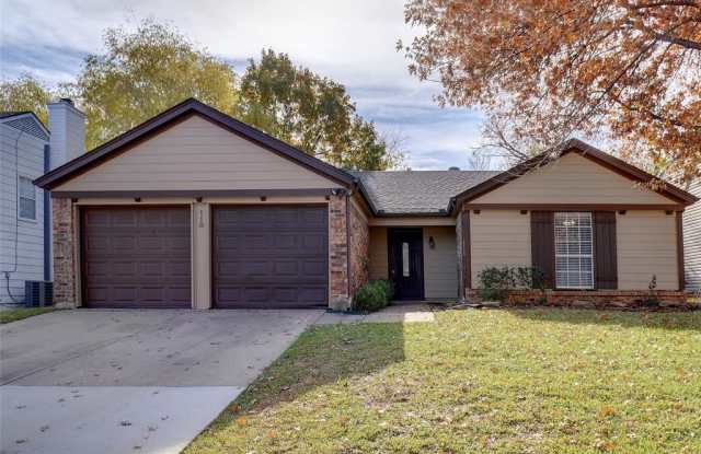 110 Wildbriar Street - 110 Wildbriar Street, Euless, TX 76039