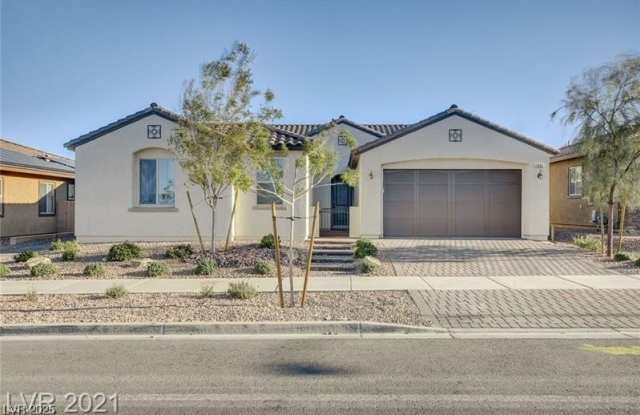 1062 N Water Street photos photos