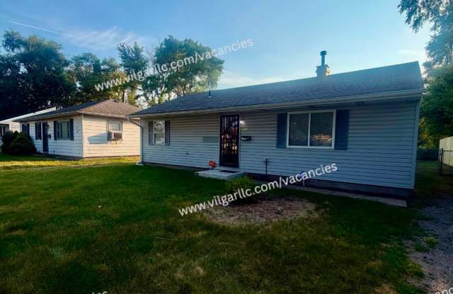 Very spacious • 3 Bedroom • 1 Bathroom Home. photos photos
