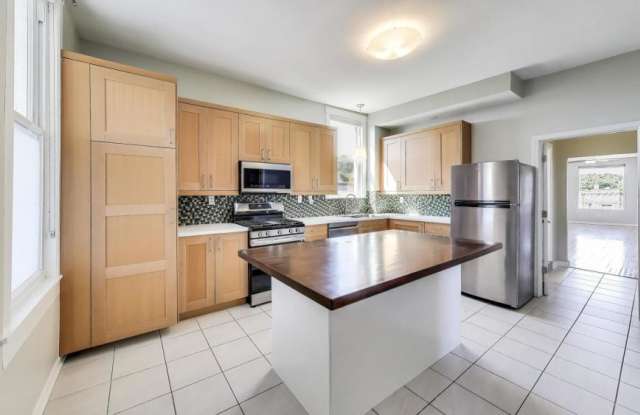 2733 North Mozart St. Gallery 3