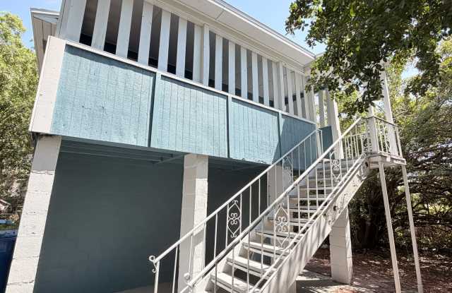 840 30th Avenue South - 2 photos photos