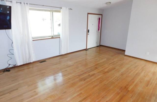 1525 Leewood Court Gallery 2