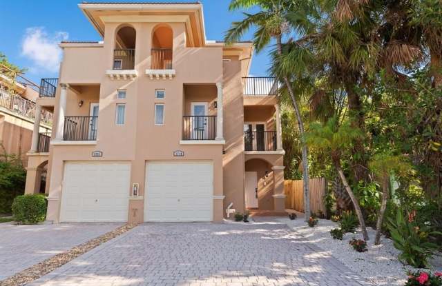 1719 SW 23rd St photos photos