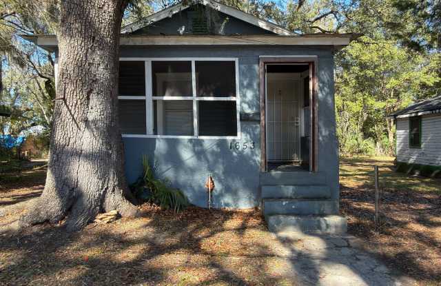 1653 West 35th Street photos photos