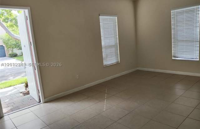 9157 SW 170th Pl Gallery 2
