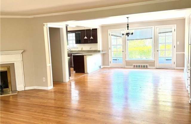 28175 Shaker Boulevard Gallery 3