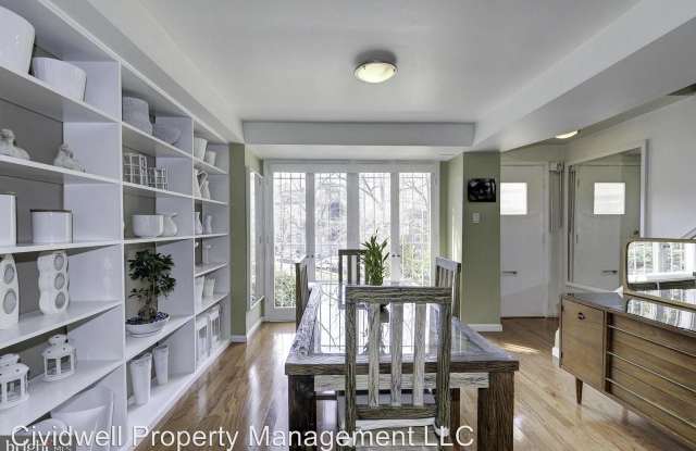 1755 Harvard St NW Gallery 3