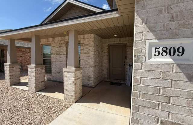 5809 Settler Ave. Gallery 3