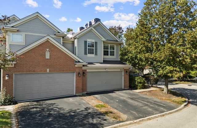 600 Creekside Circle - 600 Creekside Circle, Gurnee, IL 60031