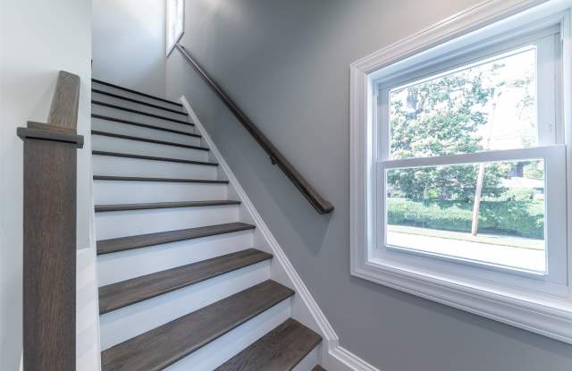 57 Earle Avenue Gallery 3