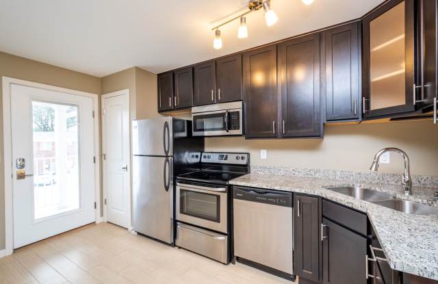 203 1/2 6th St photos photos