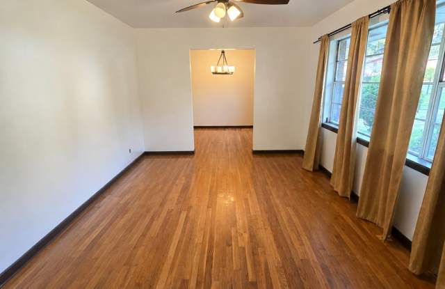 3203 Candace Drive Southeast Gallery 1