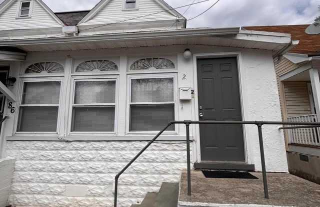 86 W Broad Street unit: 2 photos photos