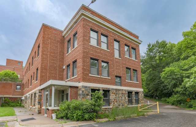 800 GILBERT STREET - 800 Gilbert Street, Wausau, WI 54403