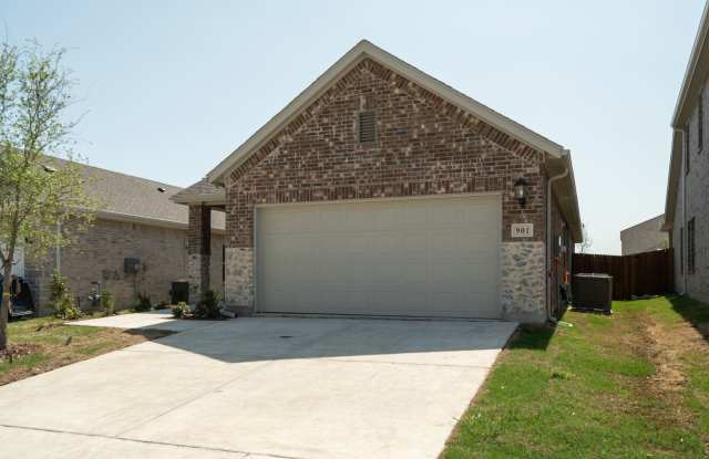901 Rosemary Hill Dr photos photos