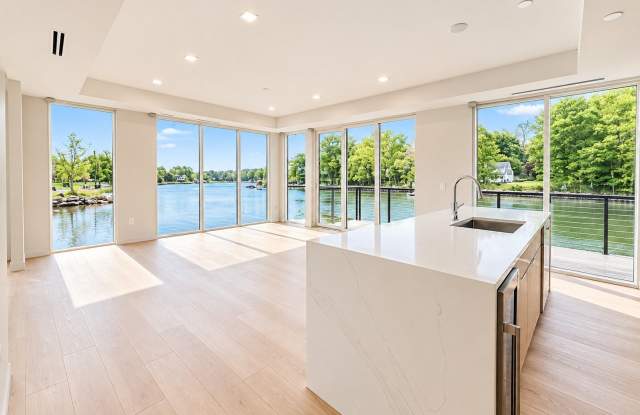251 Riverside Avenue photos photos