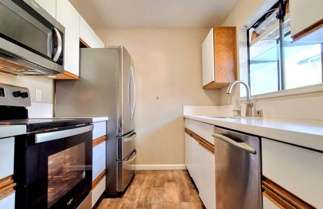Beautiful Two-Story Condo With Pool, Hot Tub, Balcony,  Detached Garage! photos photos