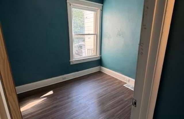 1305 E PATAPSCO Avenue Gallery 4