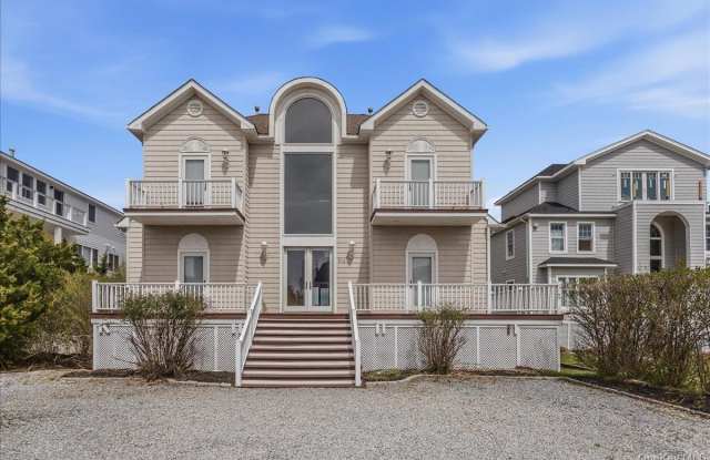 672 Dune Road Gallery 2