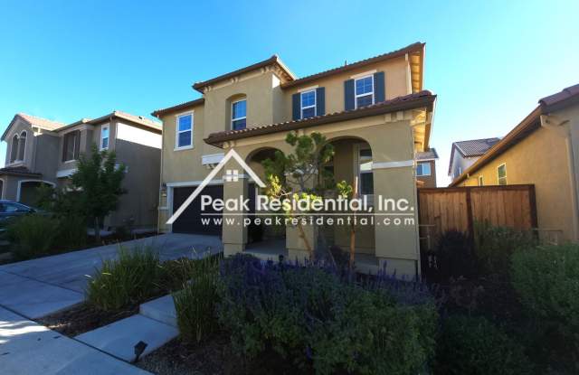 Newer North Natomas 3bd/2.5ba House with Loft & 2 Car Garage photos photos
