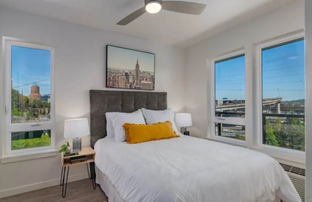 Acqua Apartments - Student Affordable Gallery 3