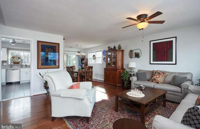 10405 AMHERST AVENUE photos photos