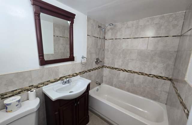 135-34 226th St photos photos