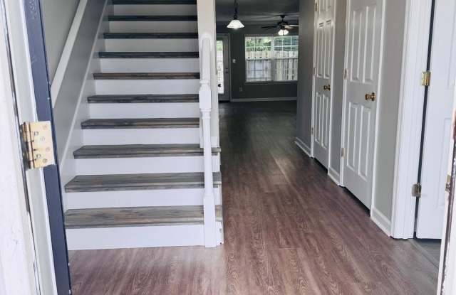 2010 Reserve Lane Gallery 2
