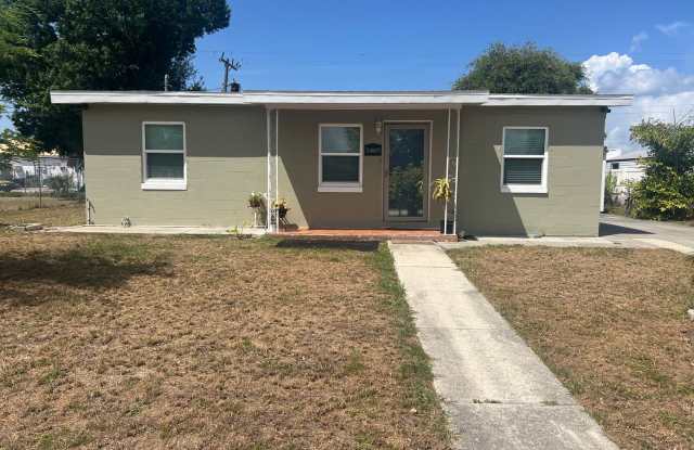 Port Charlotte 3/1 with fenced in yard and shed. photos photos