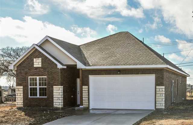 8413 Downe Drive - 8413 Downe Drive, White Settlement, TX 76108