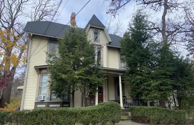147 East Bridge Street - 2 photos photos