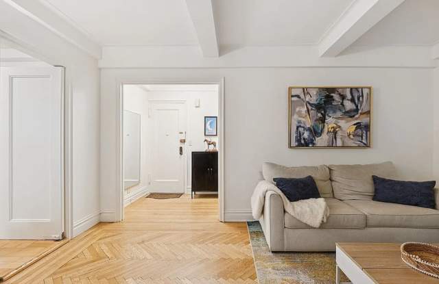 140 E 81st St Apt 9C Gallery 2