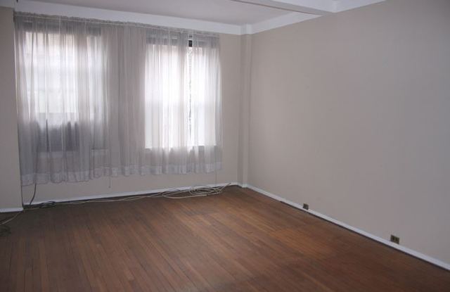 444 East 52nd Street - 6E Gallery 3