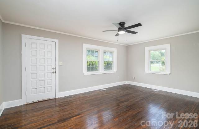 913 Edgemont Avenue Gallery 2