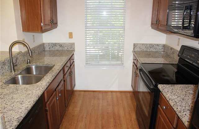 728 Creekwood Court Gallery 4