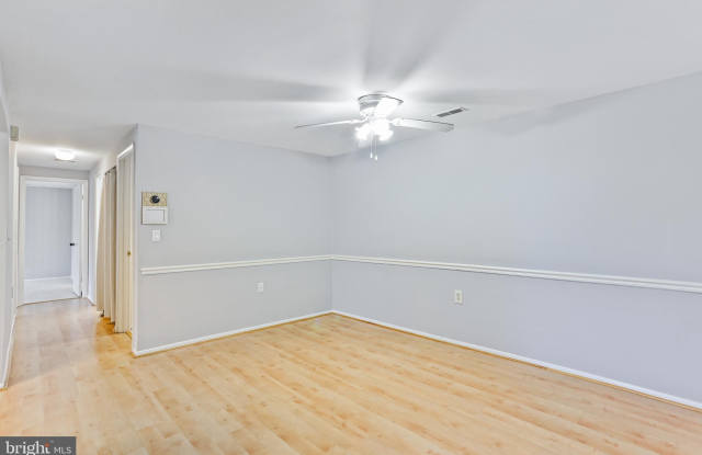 18200 SWISS CIRCLE Gallery 3