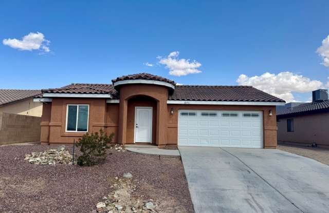 Enjoy the Views from this Custom Three Bedroom Home. - 1571 QUINTERO AVE, San Luis, AZ 85336 Enjoy the Views from this Custom Three Bedroom Home. - 1571 QUINTERO AVE, San Luis, AZ 85336