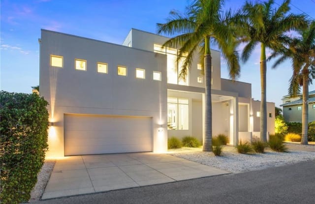 687 JUNGLE QUEEN WAY - 687 Jungle Queen Way, Longboat Key, FL 34228