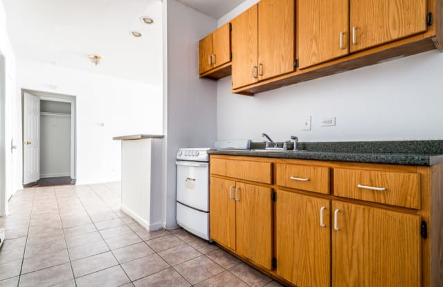 543 W 74th St photos photos