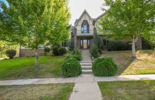 Get Cozy in Your New 4 Bedroom Home! - 4404 South Yellowstone Lane, Sioux Falls, SD 57105