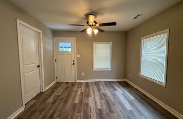Newly Renovated 3 Bedroom Home photos photos