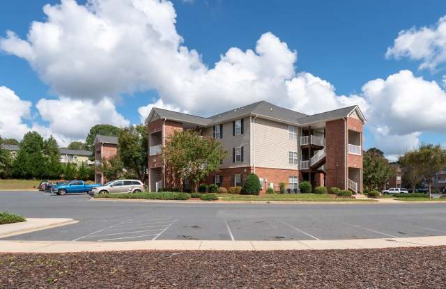 Hey Asheboro....1 Bedroom 1 Bath $1099/mo - $0-Deposit $0-Application Gallery 3