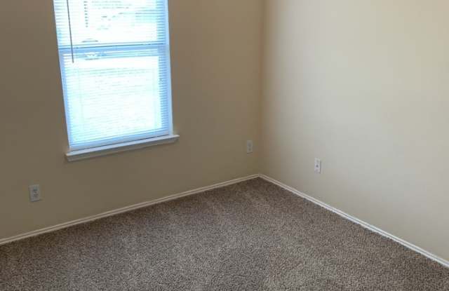 856 Robinson Court Gallery 4