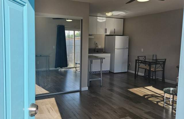 1560 Woodrow Avenue photos photos