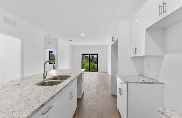 1135 Harvest Ave Unit A Gallery 4