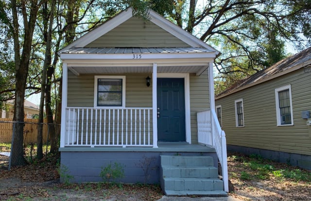 315 East Strong Street - 315 East Strong Street, Pensacola, FL 32501